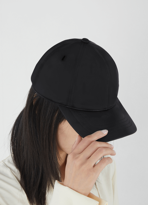 Lipault Lost In Berlin Cap  Black