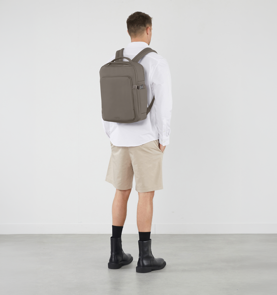 Lost In Berlin Zaino Pro 16"